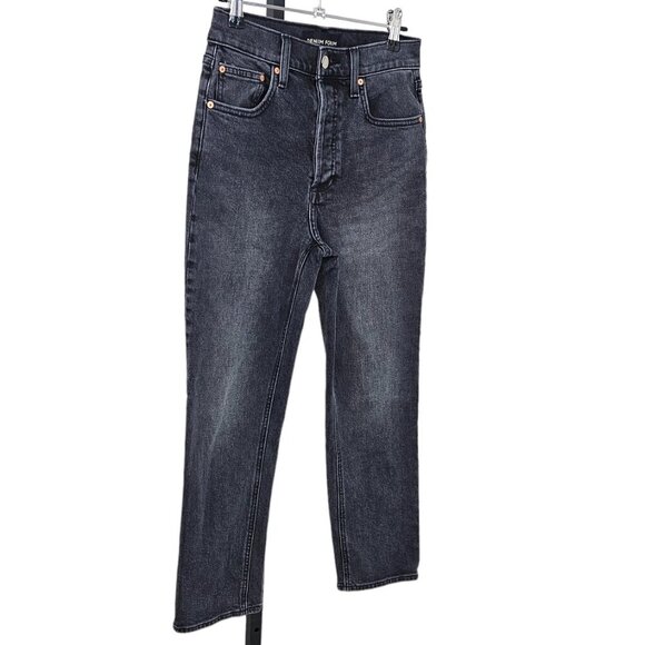 Arlo Straight - Picture 4 of 9